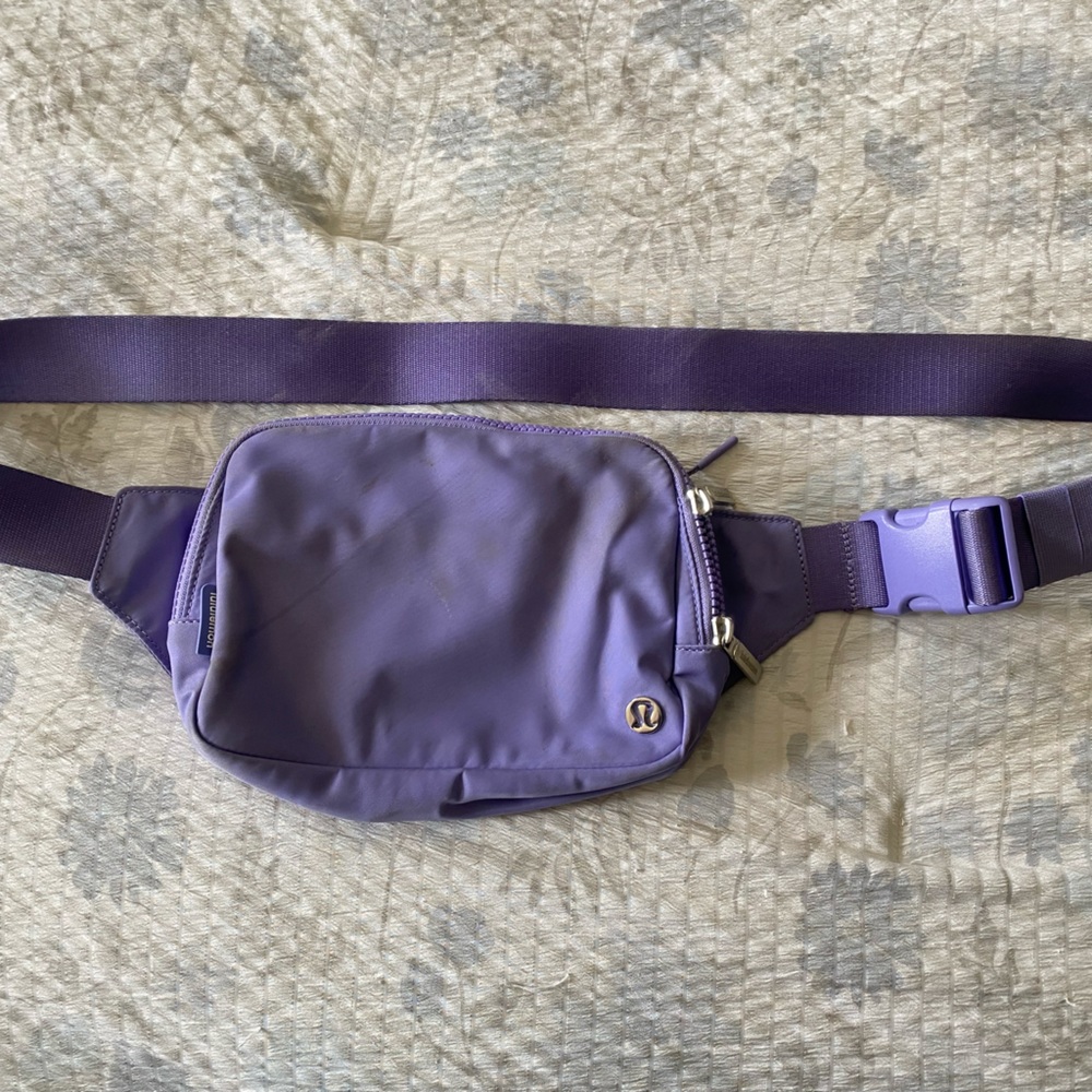Lululemon Belt Bag 2L Purple